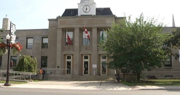 Coronavirus: Peterborough closes city hall, daycare, public works, drop-in centre to public - globalnews.ca - county Hall