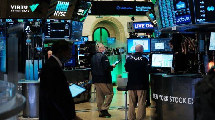 Carolina Sanchez - Stock futures fall as Wall Street rollercoaster continues - fox29.com - New York - city Sanchez