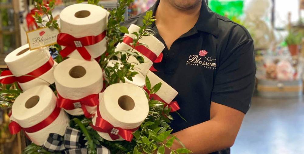 Florist goes viral after creating toilet paper bouquet - clickorlando.com - state Arkansas