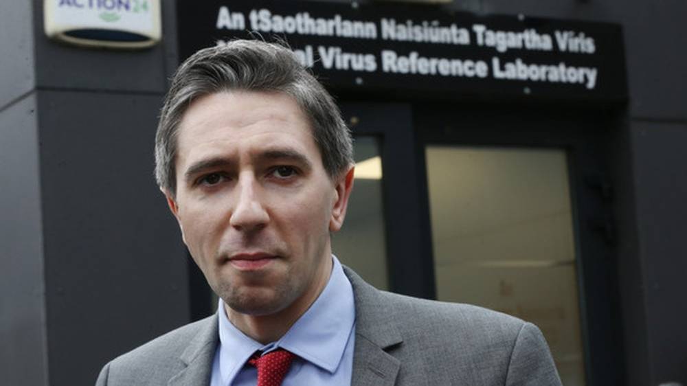 Simon Harris - Cillian De-Gascun - Timing on 'cocooning' of older people impossible to predict - Simon Harris - rte.ie