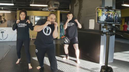 Catherine Urquhart - Vancouver MMA studio livestreams kids classes - globalnews.ca