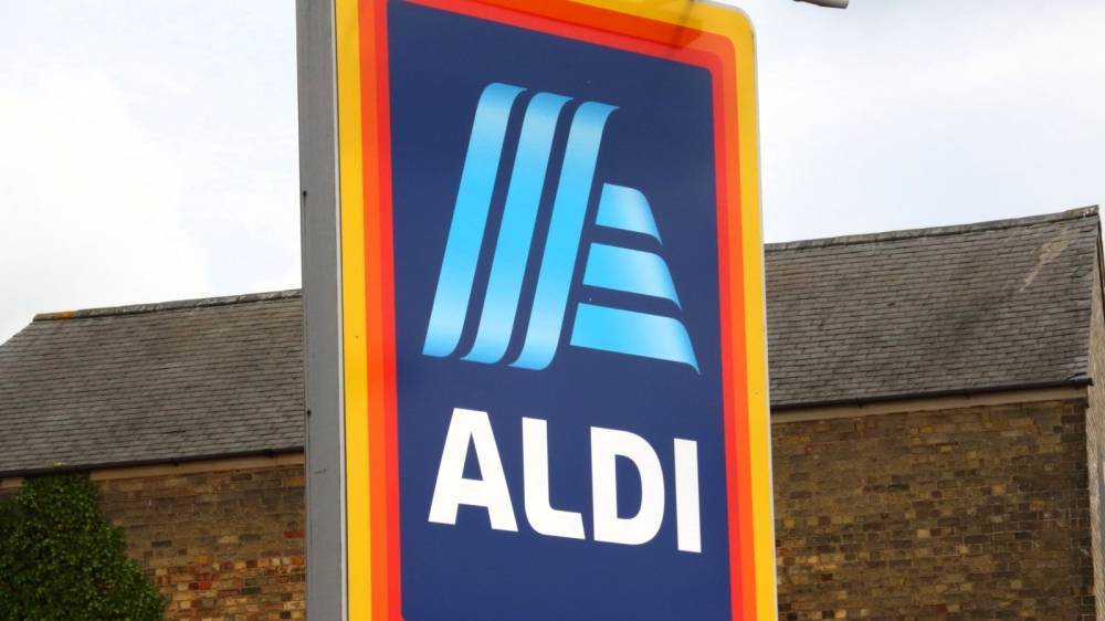 Rte News - Aldi ask Government to add 'critical/frontline' status to grocery sector - rte.ie