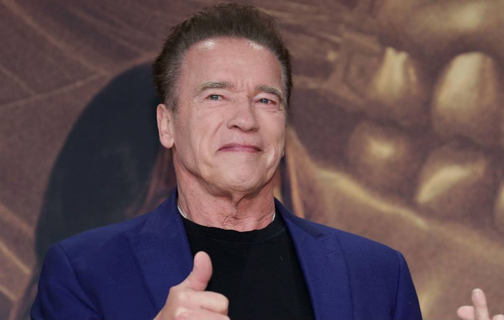 Arnold Schwarzenegger - Watch Arnold Schwarzenegger give coronavirus tips from his hot tub - nme.com - state California