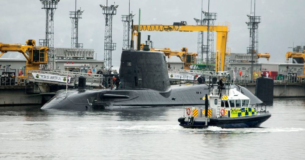 Coronavirus: Workers at UK's nuclear submarine base 'show symptoms of killer bug' - mirror.co.uk - Britain - Scotland