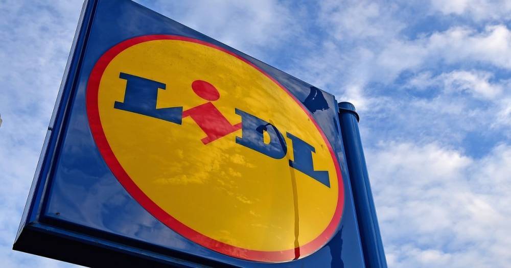 Lidl to give £100,000 to the elderly and families who need help during school closures - mirror.co.uk