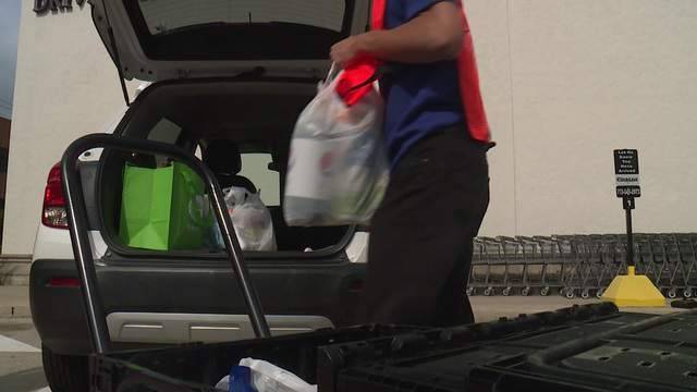 DeLand starts curbside service to encourage safe local shopping - clickorlando.com - state Florida - state Indiana