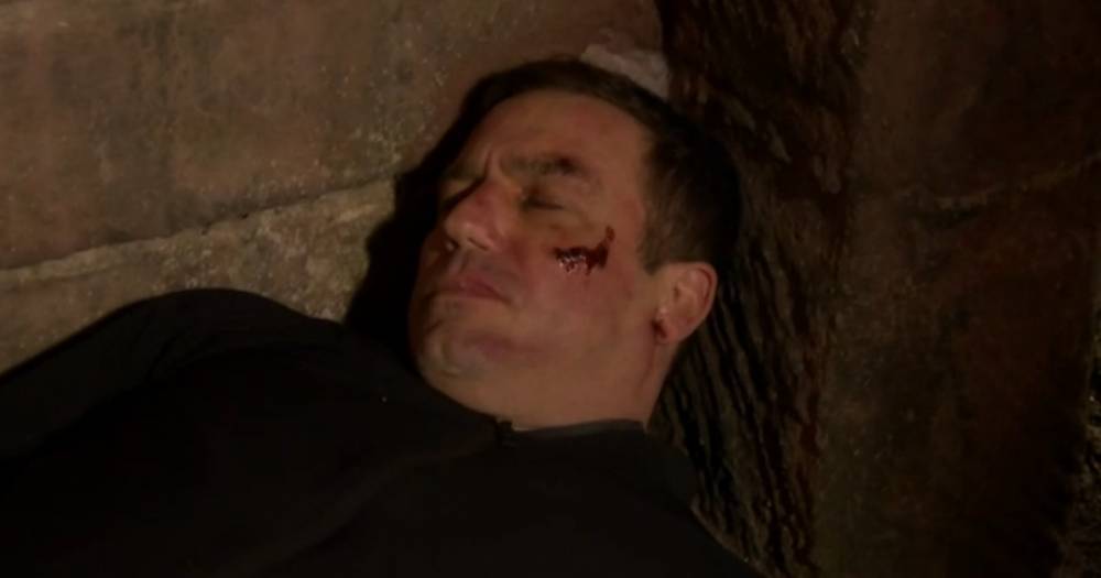 Warren Fox - Hollyoaks viewers aghast as Warren is left for dead in brutal bloodbath twist - dailystar.co.uk