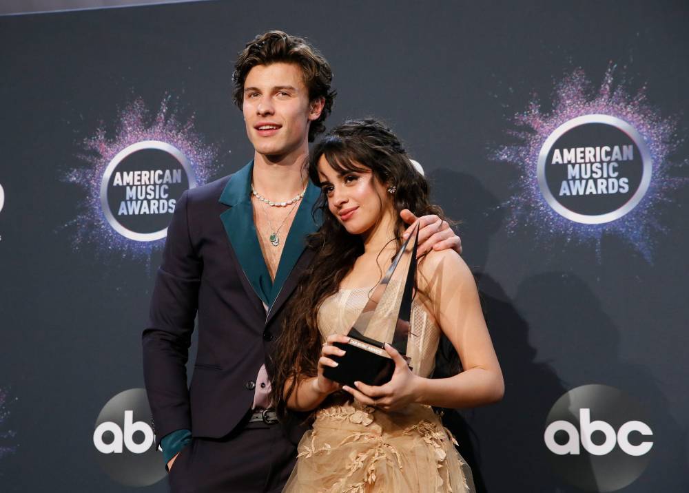 Camila Cabello - Shawn Mendes - Shawn Mendes And Camila Cabello Surprise Fans With Instagram Live Concert - etcanada.com - county Love