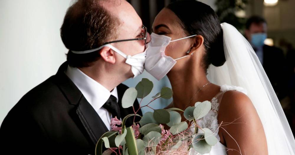 Coronavirus: Italian newlyweds kiss through face masks as country’s death toll tops 4,000 - mirror.co.uk - Italy - city Naples