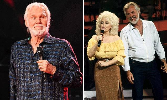 Kenny Rogers - Sandy Springs - Country icon Kenny Rogers dies of natural causes, 81, family planning private service amid pandemic - dailymail.co.uk - state Georgia - county Fulton