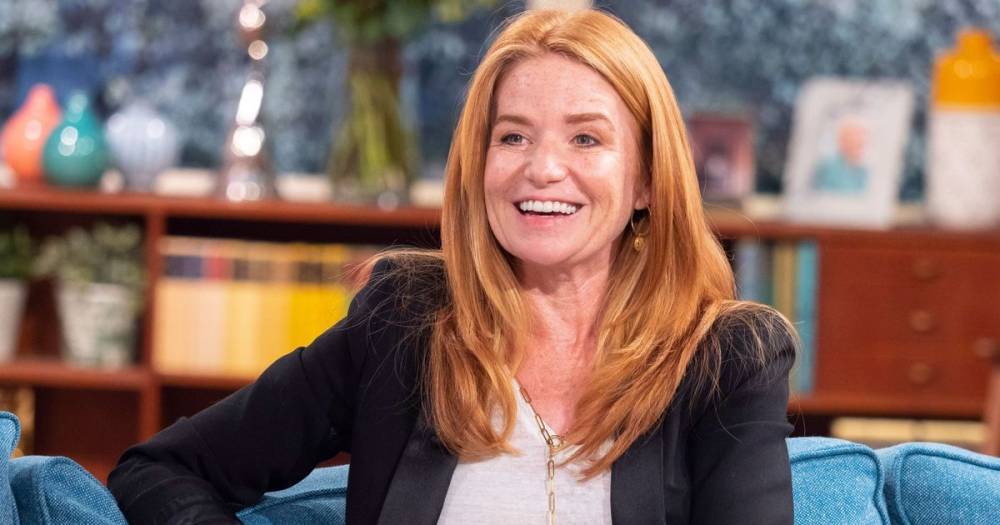 Patsy Palmer - Patsy Palmer and topless Louie Spence workout in bizarre throwback video - mirror.co.uk - Los Angeles - state California