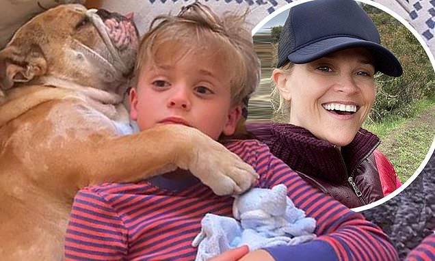 Reese Witherspoon - Reese Witherspoon shares adorable photo of son Tennessee and dog bonding during COVID-19 isolation - dailymail.co.uk - state Tennessee