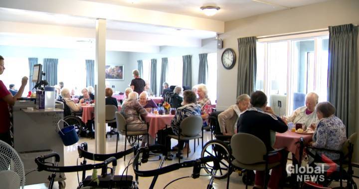 Alberta seniors care centre COVID-19 restrictions isolate some families - globalnews.ca