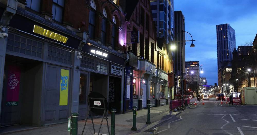 Coronavirus: Eerie pictures show deserted streets as pubs and clubs finally close - mirror.co.uk - Britain - county Bristol - city London - city Birmingham, county Bristol