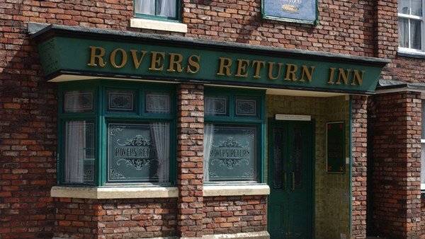 Filming to halt on Coronation Street and Emmerdale from Monday - breakingnews.ie