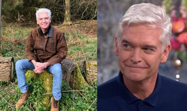 Holly Willoughby - Phillip Schofield - Stephanie Lowe - Phillip Schofield is all smiles during family outing a month after coming out as gay - express.co.uk