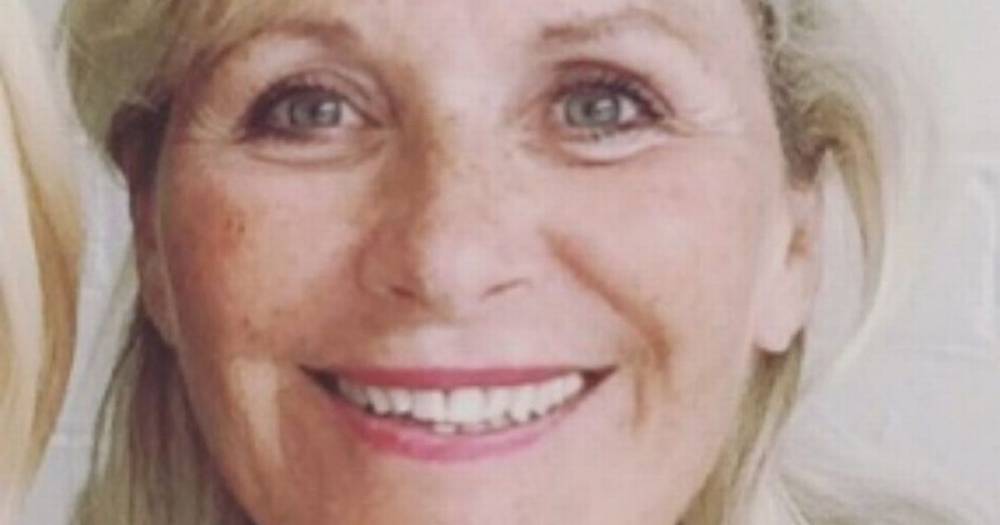 Holly Willoughby - Holly Willoughby fans go wild over her stunning lookalike mum Lynne, 70 - mirror.co.uk