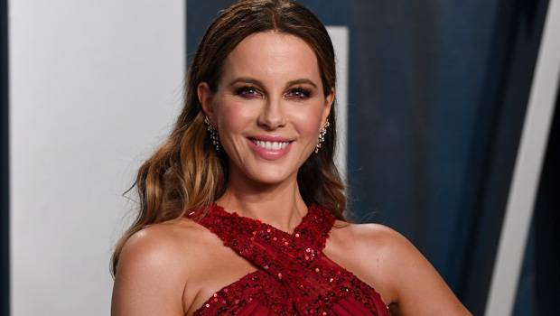 Kate Beckinsale - Kate Beckinsale, 46, Asks If ‘Everyone’s Zen’ While Doing Yoga In Cute Shorts - hollywoodlife.com