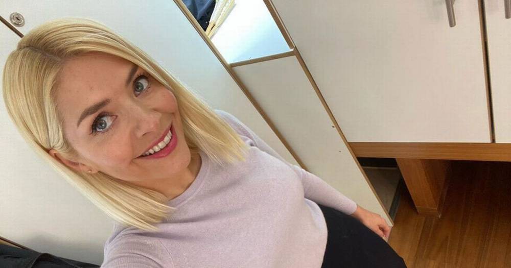 Holly Willoughby - Holly Willoughby wows This Morning fans as she flashes killer legs in racy miniskirt - dailystar.co.uk