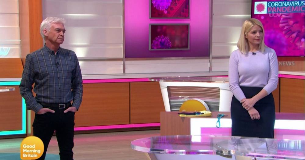Holly Willoughby - Phillip Schofield - Lorraine Kelly - Piers Morgan - Phil Willoughby - Coronavirus: Piers Morgan stuns Phillip Schofield with awkward 'coming out' joke - mirror.co.uk - Britain - county Morgan