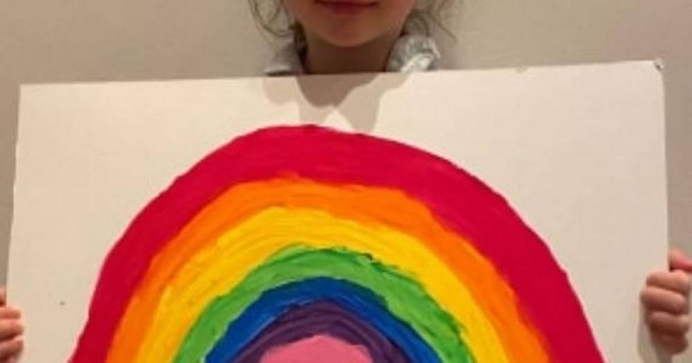 Families are painting rainbows in their windows to spread message of hope during coronavirus pandemic - manchestereveningnews.co.uk