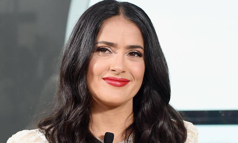 Salma Hayek - Salma Hayek’s baby Bee is doing social distancing in the most luxurious way - us.hola.com