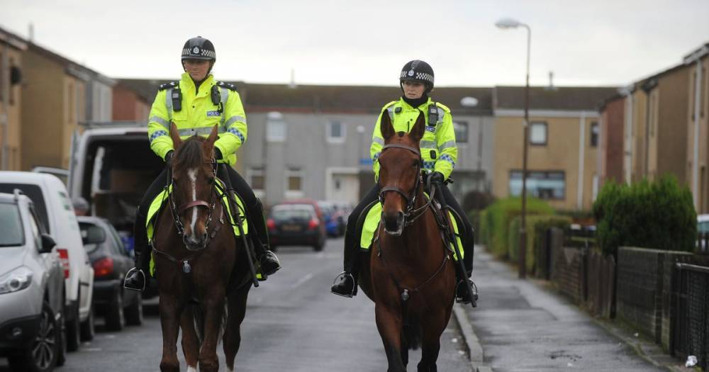 Boris Johnson - Nicola Sturgeon - More police to patrol Scottish streets to enforce coronavirus lockdown - dailyrecord.co.uk - Britain - Scotland