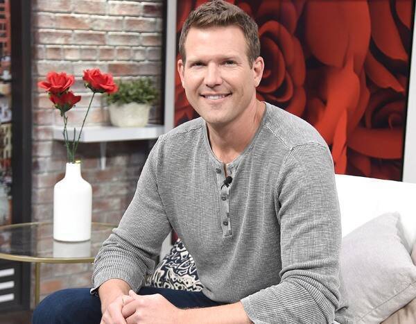 Dr. Travis Stork on the Symptoms That Separate Coronavirus From Seasonal Allergies and a Common Cold - eonline.com