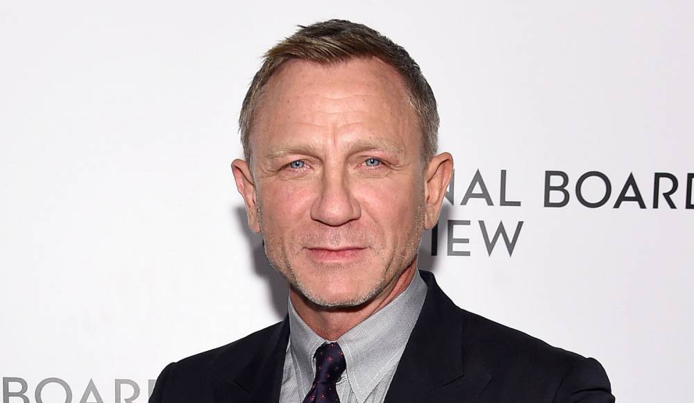 Daniel Craig - Daniel Craig Reveals the Superheroes He Wanted to Play While Growing Up - justjared.com