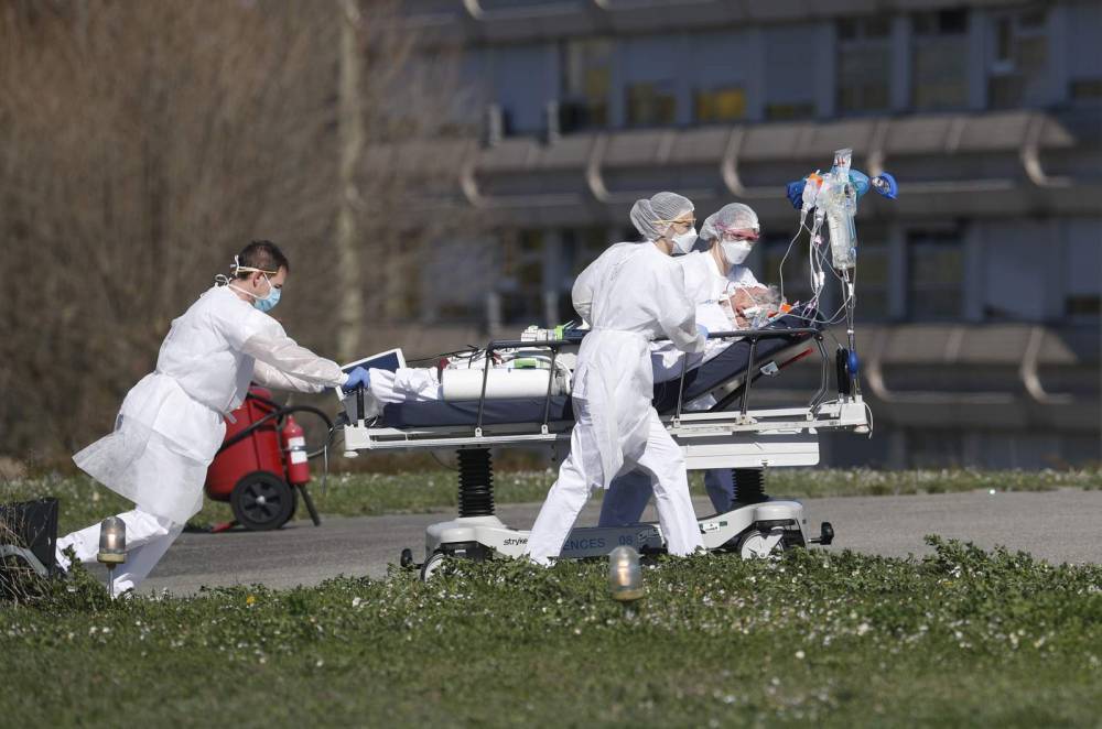 Solidarity: Foreign hospitals help French virus hotspot cope - clickorlando.com - Switzerland - Italy - Germany - Spain - France - Eu