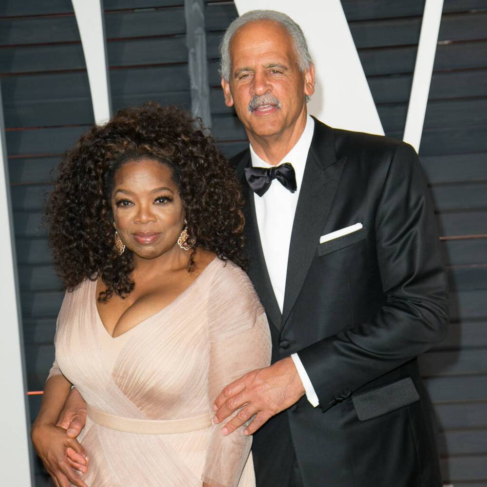 Oprah Winfrey - Oprah Winfrey moves Stedman Graham to guest house due to coronavirus concerns - peoplemagazine.co.za - city Chicago - county St. Louis