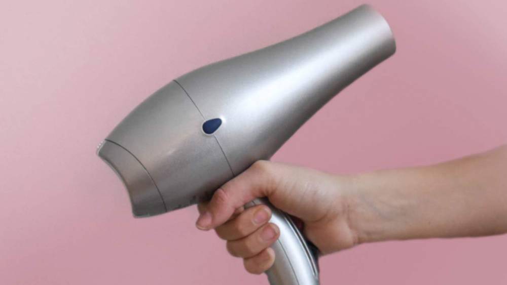 Blowing a hair dryer up your nose won’t kill coranavirus, despite what a Florida commissioner said - clickorlando.com - state Florida - county Okeechobee