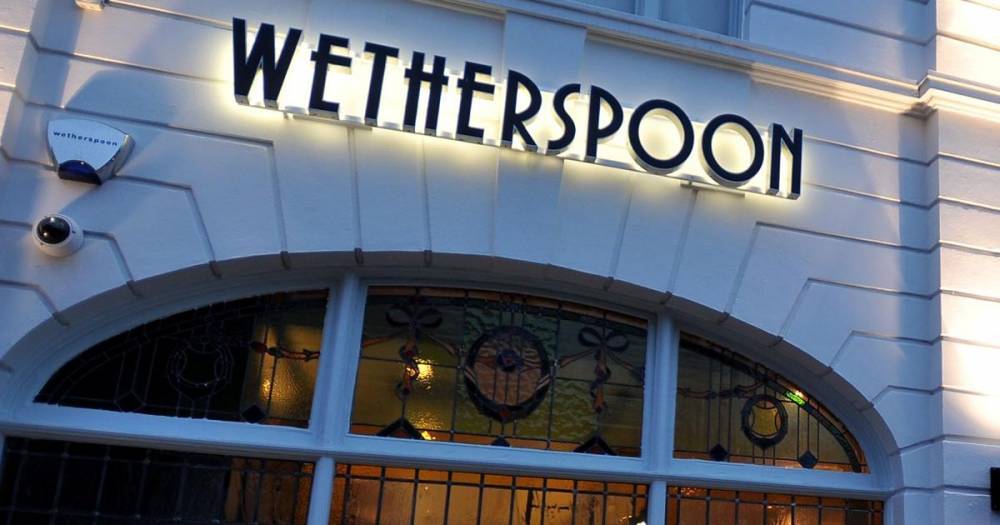 Tim Martin - Wetherspoons refuses to pay its entire workforce - leaving 40,000 people without cash - mirror.co.uk