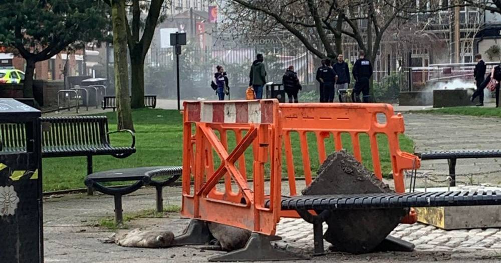 Police had to break up a group of people having a barbecue in a city centre park amid the coronavirus lockdown - manchestereveningnews.co.uk