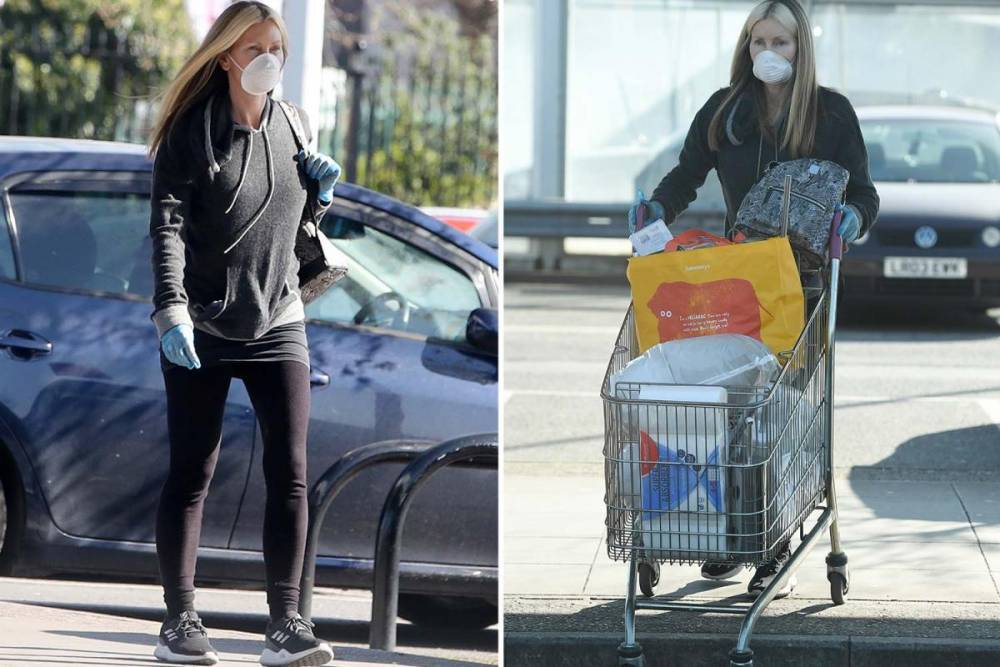 Caprice masks up to head to Sainsbury’s for essentials including two toilet brushes during coronavirus lockdown - thesun.co.uk - Usa
