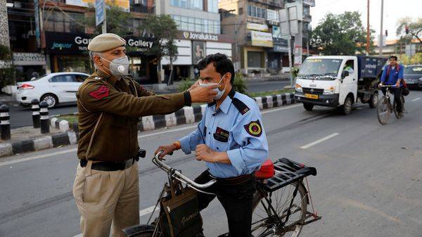 Coronavirus in Delhi: Police will issue e-passes to essential govt staff - livemint.com - city New Delhi - city Delhi
