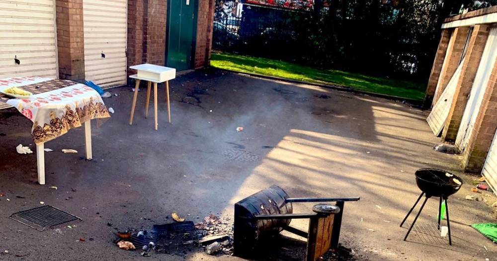 Police pour ice water on BBQ as 'selfish' Brits continue to ignore lockdown rules - mirror.co.uk - Britain