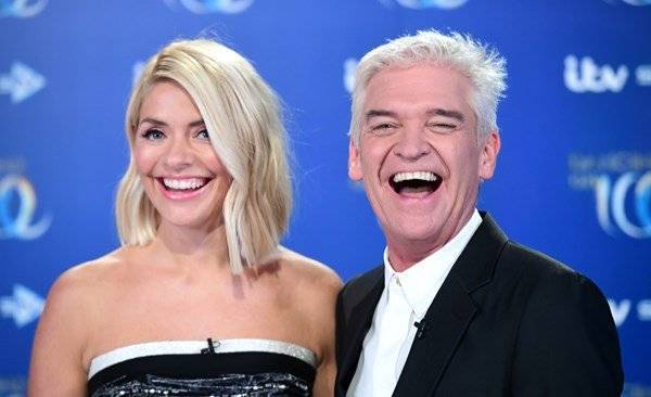 Holly Willoughby - Phillip Schofield - Holly Willoughby and Phillip Schofield reassure viewers after This Morning alert - breakingnews.ie - county Centre - city London, county Centre
