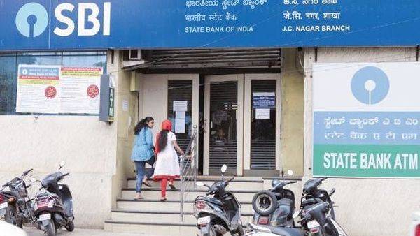 PSBs to extend loans so firms can continue ops and pay salaries - livemint.com - India - city Mumbai