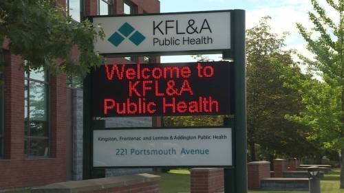 Health care professionals at 2 clinics test positive for COVID-19 in KFL&A region - globalnews.ca