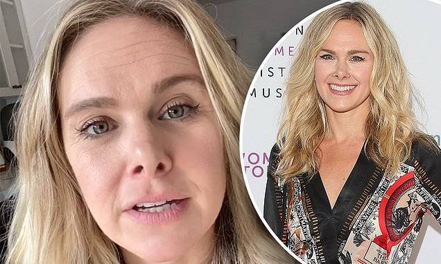 Laura Bell Bundy - Corona Virus - Hart Of Dixie and Scream Queens actress Laura Bell Bundy, 38, has tested positive for COVID-19 - dailymail.co.uk