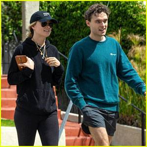 Olivia Wilde - Silver Lake - Olivia Wilde Has a Hot Younger Brother & They Were Just Spotted Together! - justjared.com - Los Angeles
