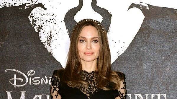 Angelina Jolie - Angelina Jolie makes major donation to child hunger charity amid pandemic - breakingnews.ie - Usa