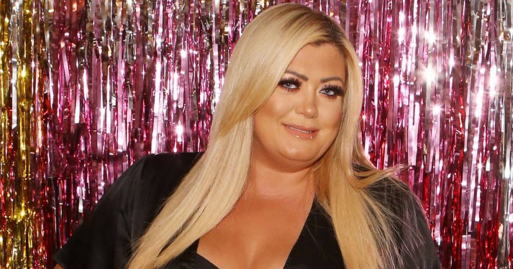 Boris Johnson - Gemma Collins - Towie - Gemma Collins says 'stay home' over coronavirus – while outside at Buckingham Palace - dailystar.co.uk - Britain
