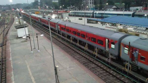 Narendra Modi - Piyush Goyal - Railways mulls converting coaches into isolation wards for coronavirus patients - livemint.com - city New Delhi - India