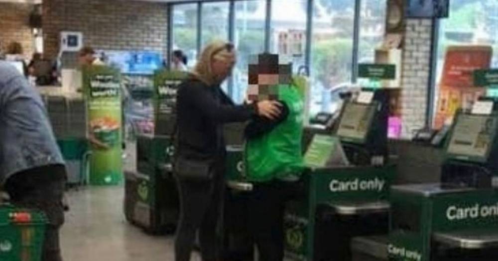 Supermarket worker breaks down in tears after facing wrath of angry panic-buyers - mirror.co.uk - Australia