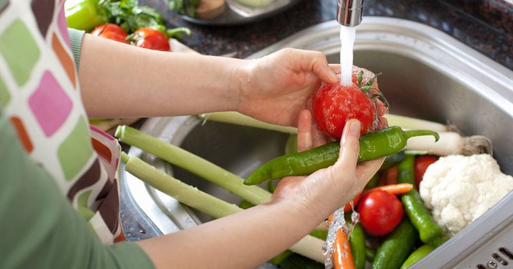 Coronavirus warning: 'Wash fruit and veg with soap before eating', expert says - dailystar.co.uk
