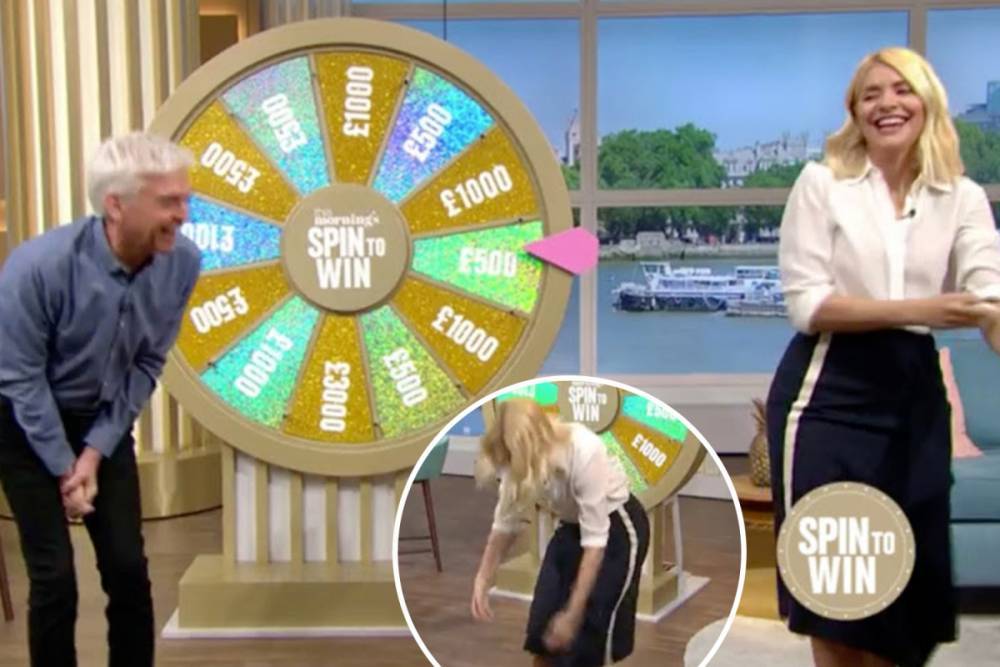 Holly Willoughby - Phillip Schofield - Holly Willoughby left red-faced as used tissue falls out her shirt – as horrified Phil thought she’d ‘lost her pants’ - thesun.co.uk