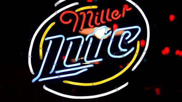 Miller Lite to donate $1M to unemployed bartenders amid coronavirus outbreak - fox29.com - Usa