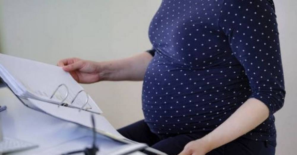Government updates coronavirus advice for pregnant women working in NHS and other key roles - manchestereveningnews.co.uk
